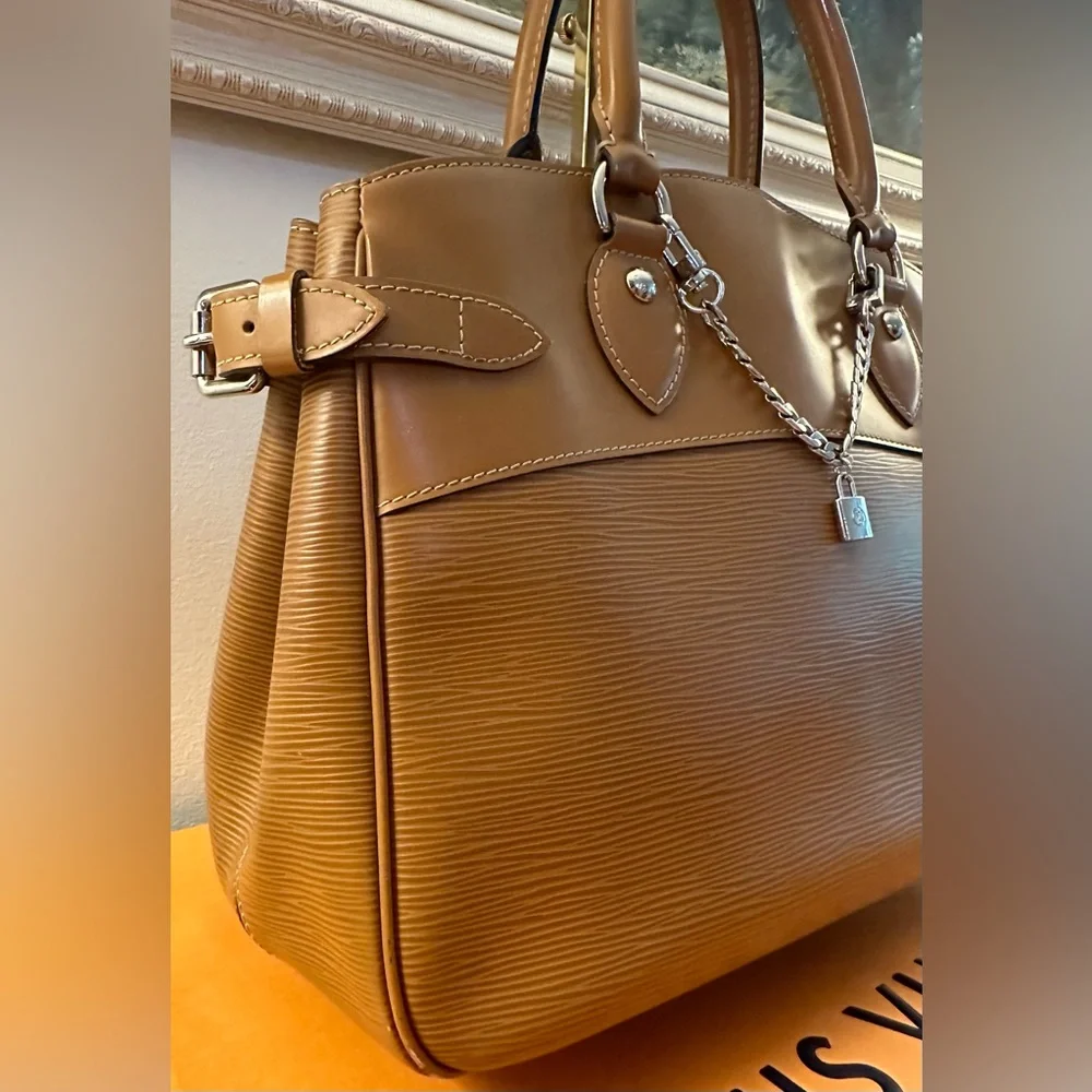 Louis Vuitton Tan Leather Satchel - Picture 4 of 16